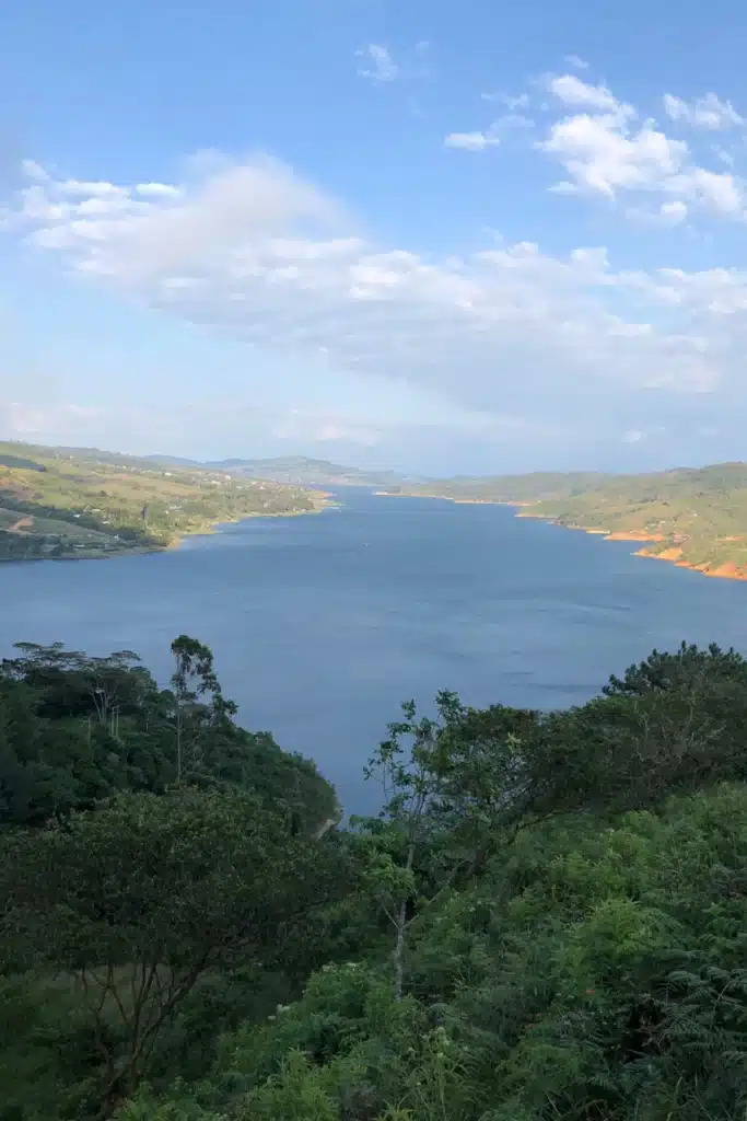8-4 reservas de ilama vista al lago calima
